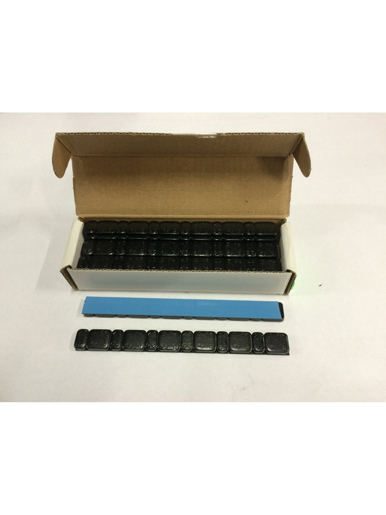 Balancing weight BLACK 6x2.5gr + 6x5gr (15pcs) Height 5mm Depth.12.2mm (FE)