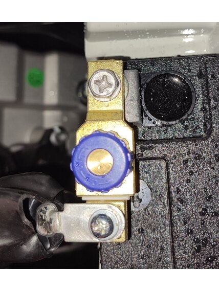 Bronco Battery switch universal 1