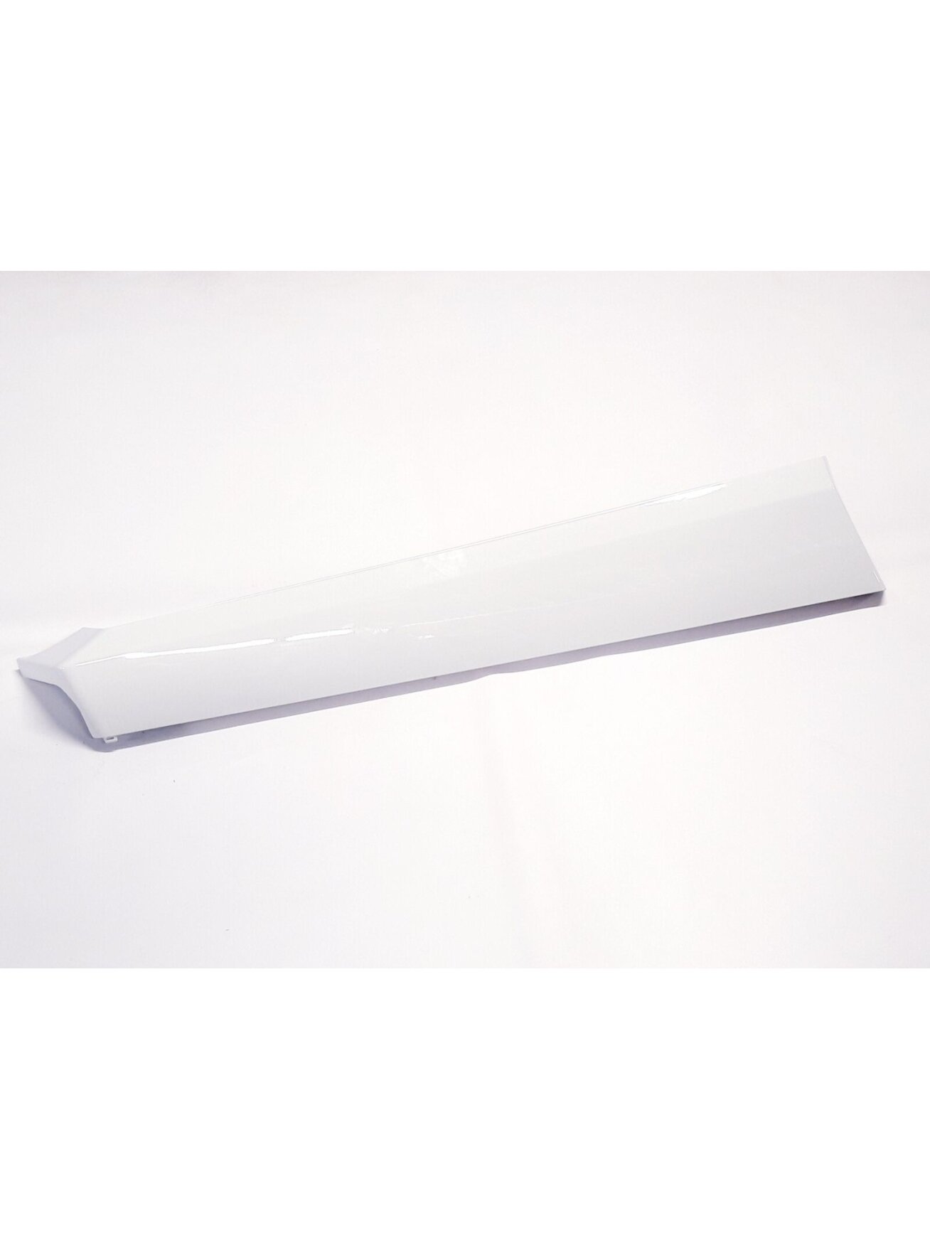 CARGO BOX RIGHT SIDE PANEL WHITE CARGO BOX RIGHT SIDE PANEL WHITE