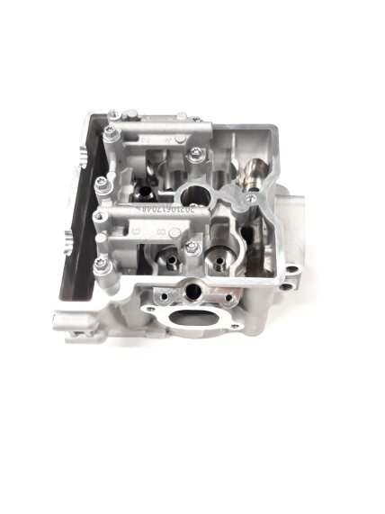 CYLINDER HEAD - CAMSHAFT CARRIER COMBINATION CYLINDER HEAD - CAMSHAFT CARRIER COMBINATION