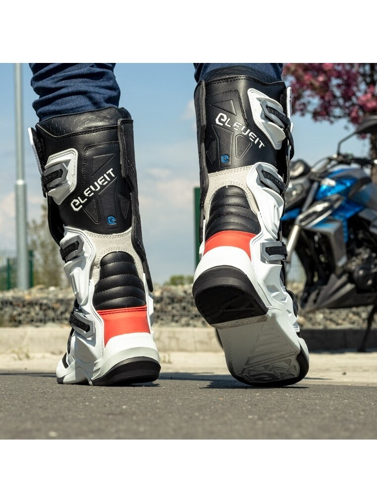 Eleveit X TARMAC white/black 2 Eleveit X TARMAC white/black 2