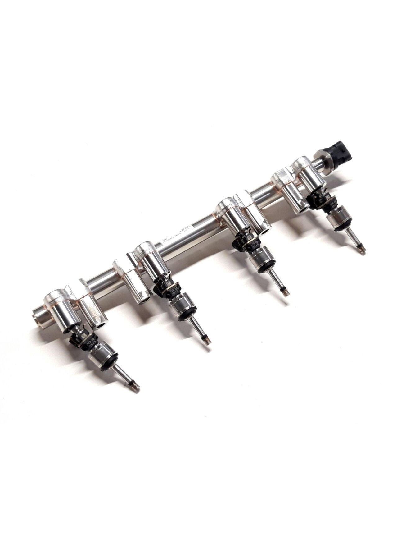 FUEL DELIVERYF PIPE AND INJECTOR ASSY 1