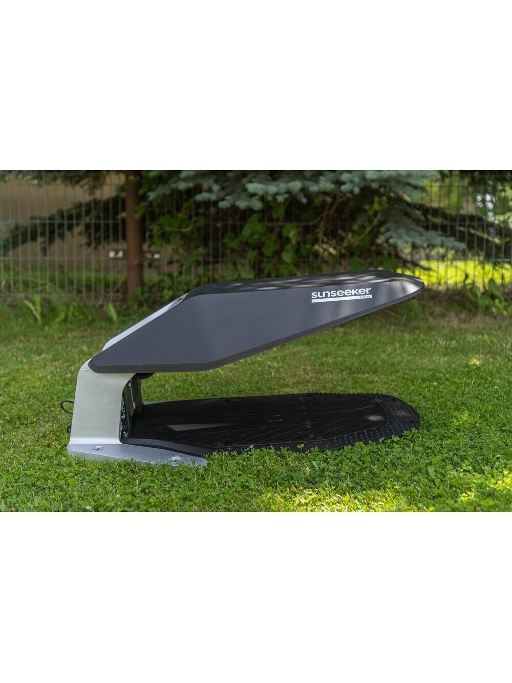 Įkrovimo stotelės stogelis Sunseeker X5 ir X7 robotams 1 Įkrovimo stotelės stogelis Sunseeker X5 ir X7 robotams 1
