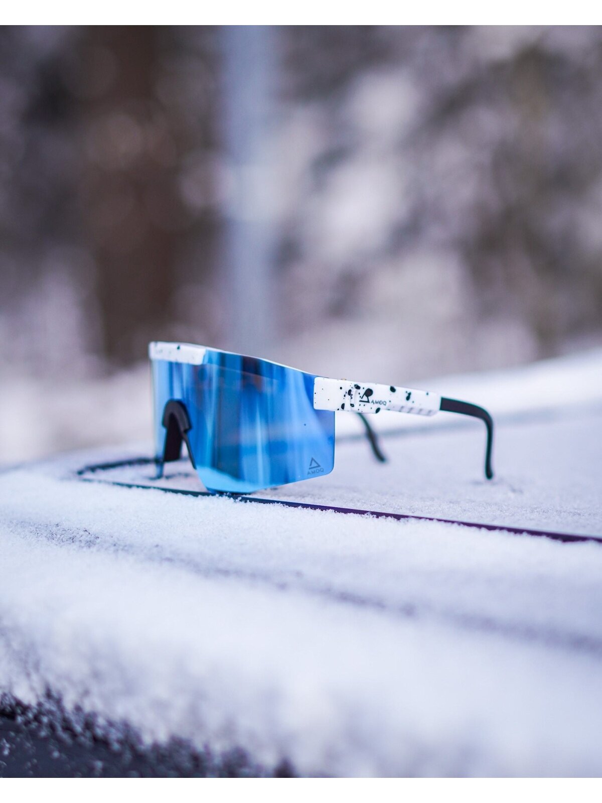 AMOQ Comet Sunglasses White Splash - Blue Mirror 1