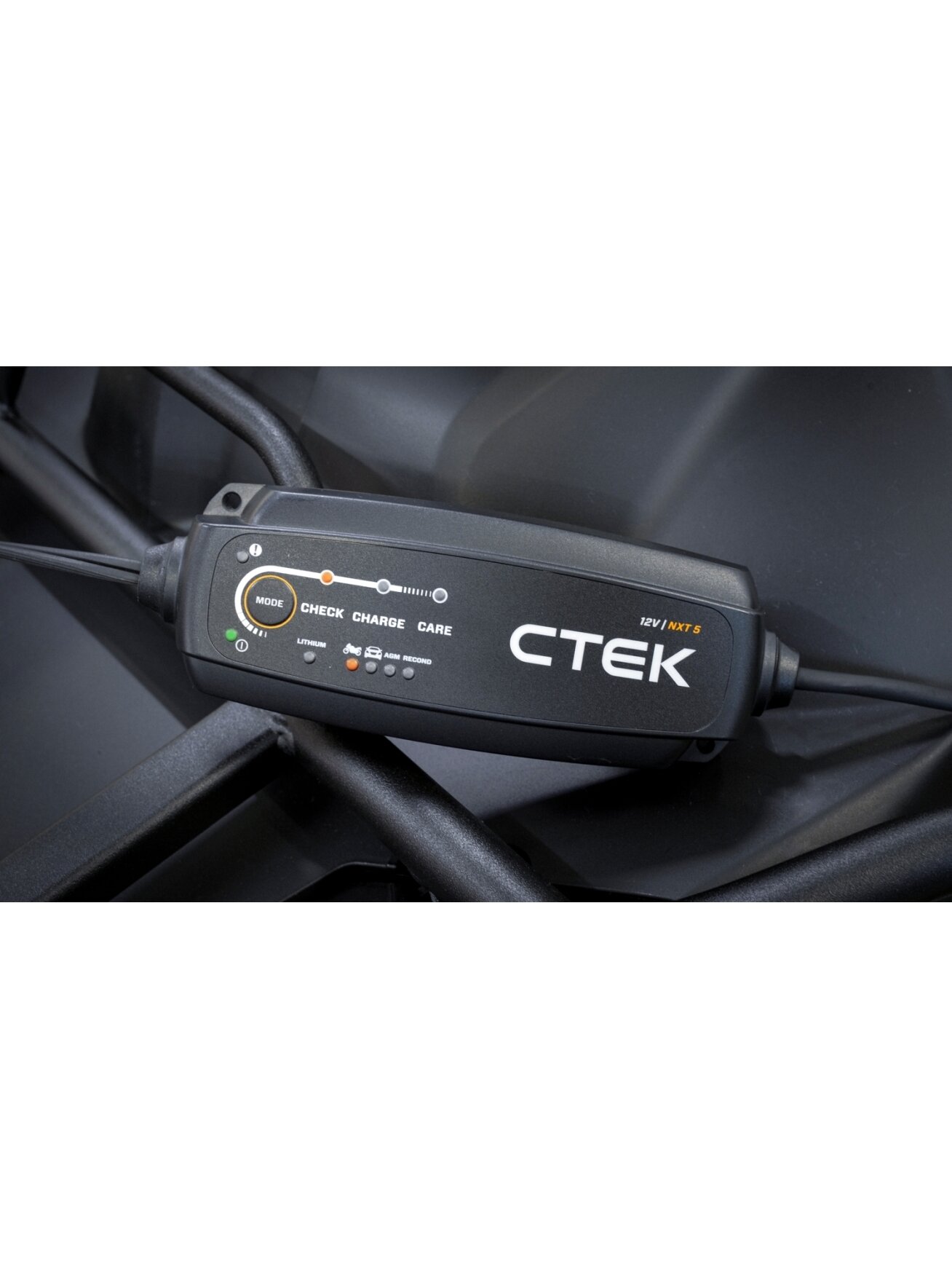 CTEK NXT 5 EU battery charger 2