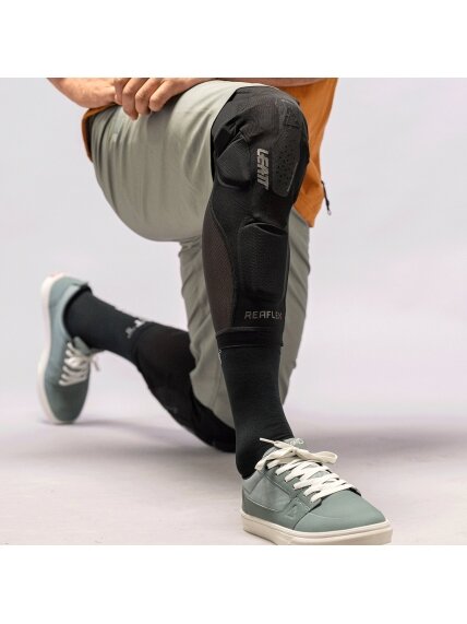 Leatt Knee Guard ReaFlex UltraLite EXT Black 5