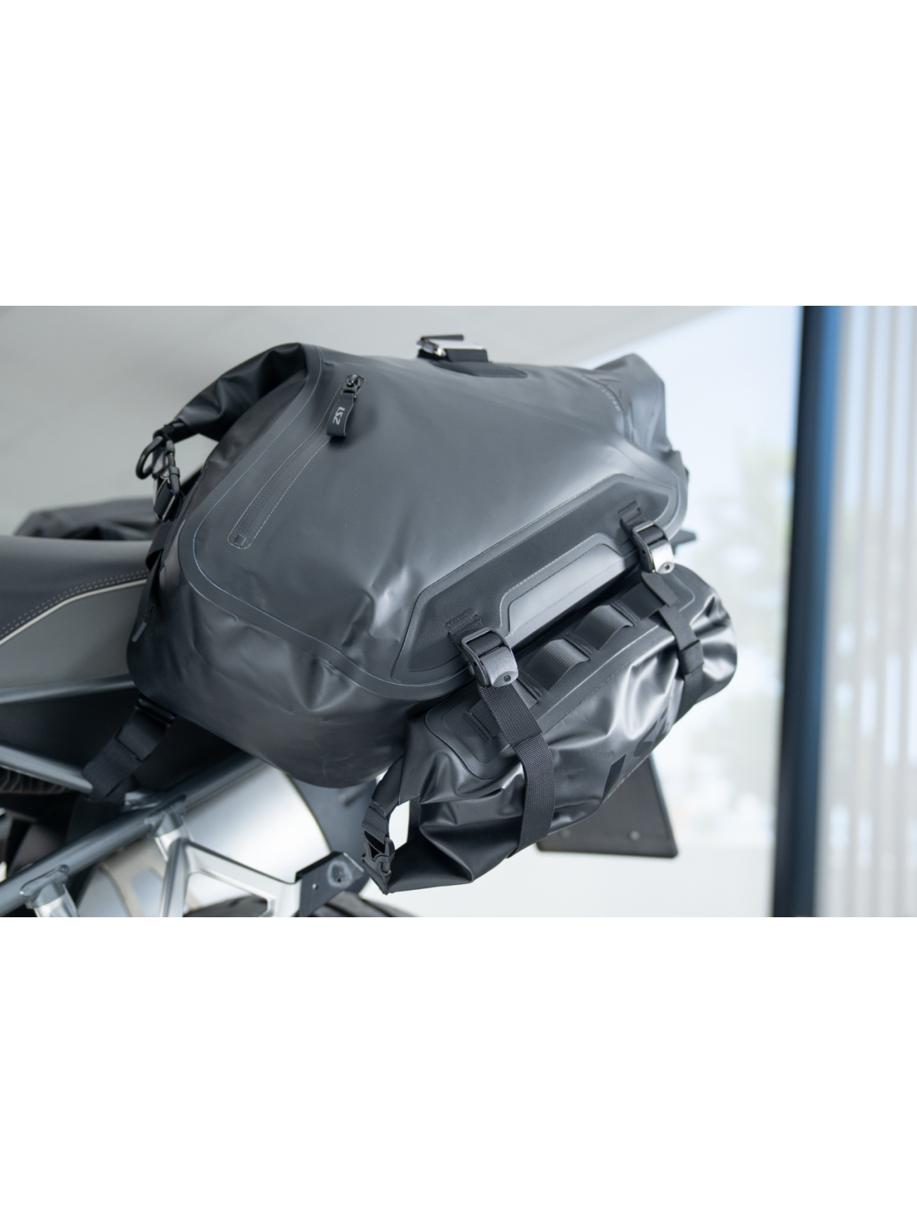 LS2 MOVE AHEAD WP 20+20L PANNIER 3 LS2 MOVE AHEAD WP 20+20L PANNIER 3