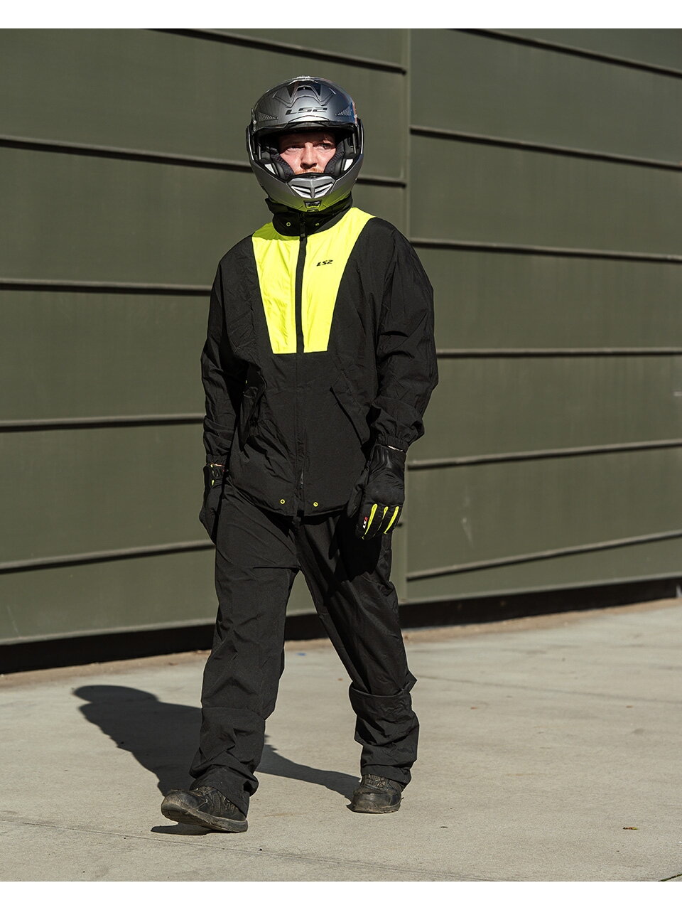 LS2 X-RAIN JACKET BLACK H-V YELLOW 2