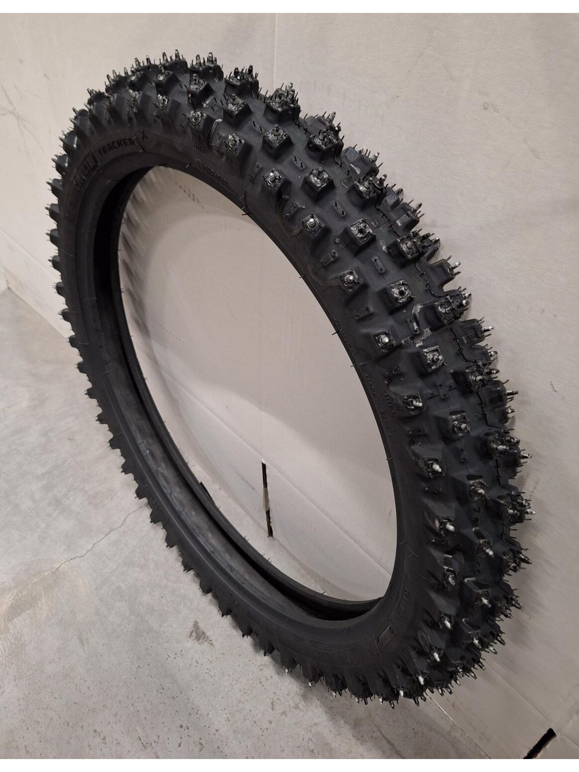 Michelin Tracker Spike 80/100-21 M/C 51R TT 276 spikes Michelin Tracker Spike 80/100-21 M/C 51R TT 276 spikes