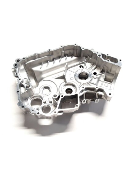 RIGHT CRANKCASE KIT (contain E01-C202100-000-01) 1