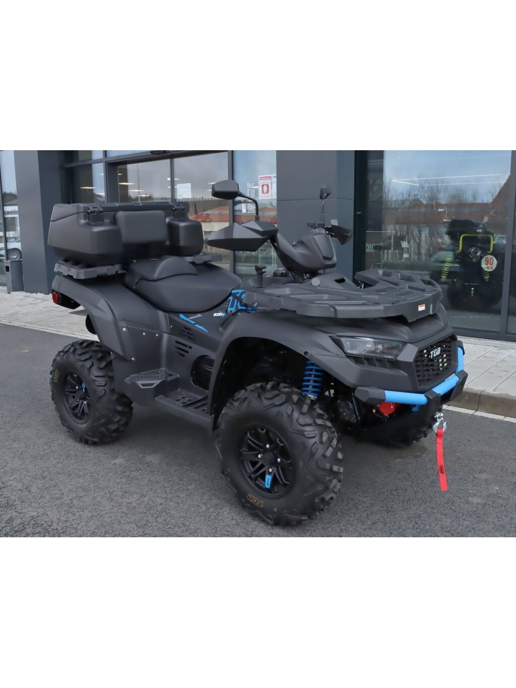 SHARK ATV Box 8015, 85 x 54 x 36 cm 3 SHARK ATV Box 8015, 85 x 54 x 36 cm 3