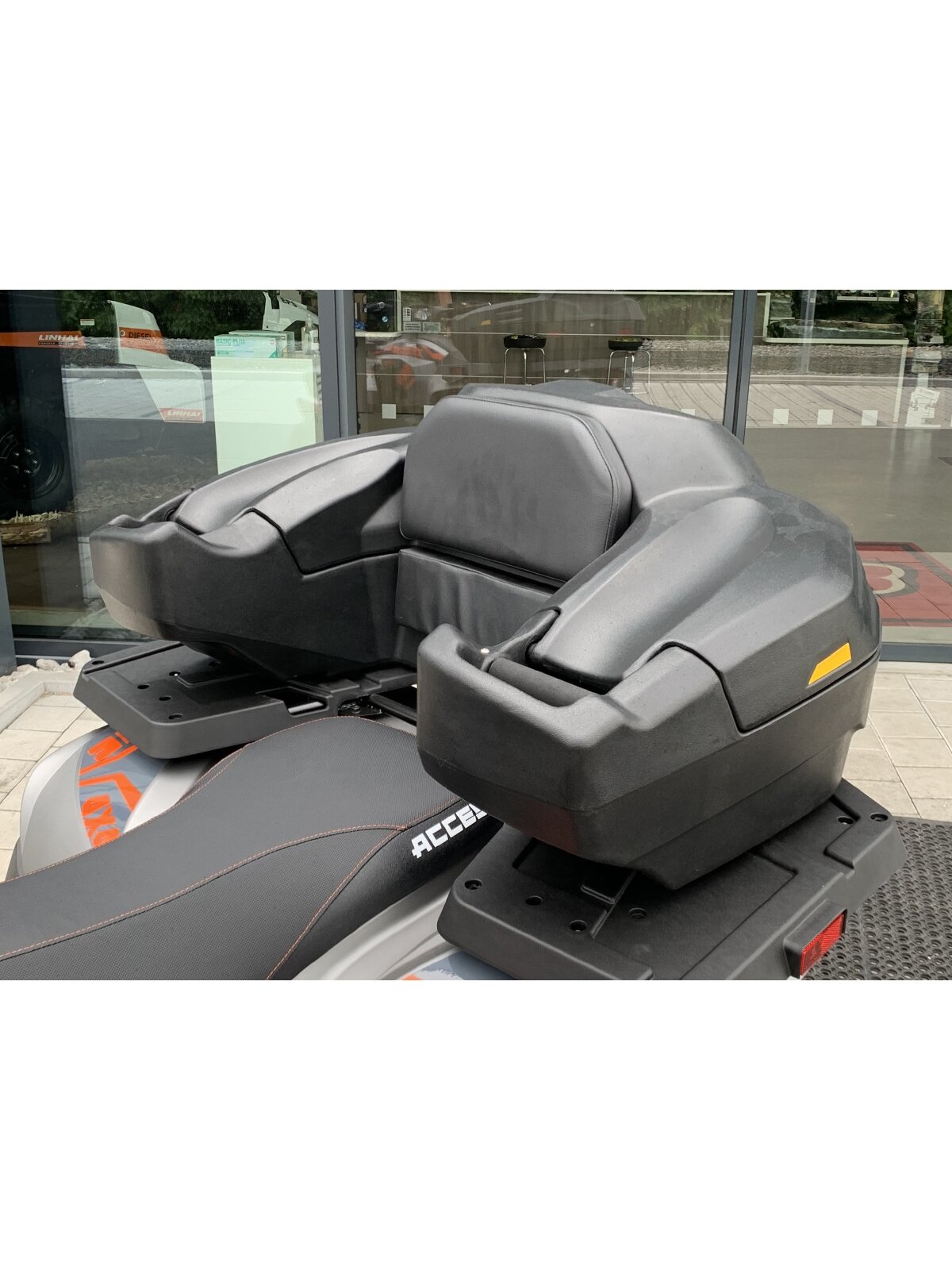 SHARK ATV Box AX75 3 SHARK ATV Box AX75 3