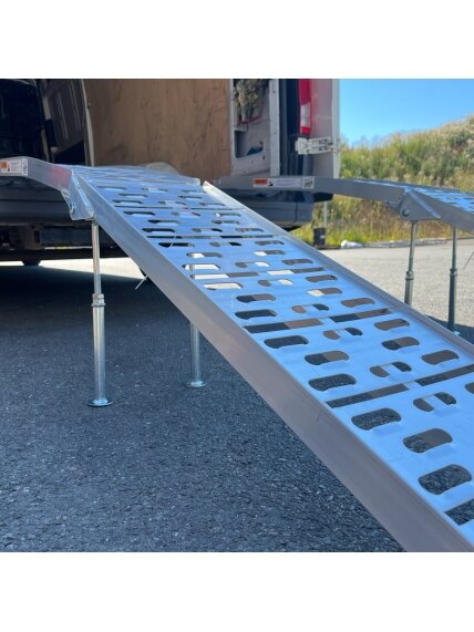 SHARK UTV, MOTO Aluminum RAMPS (2pcs) load capacity max. 1360 kg 2 SHARK UTV, MOTO Aluminum RAMPS (2pcs) load capacity max. 1360 kg 2