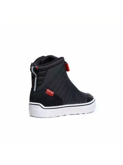 TCX Shoe Ikasu 2 WP Wmn Black/Dark Red 2