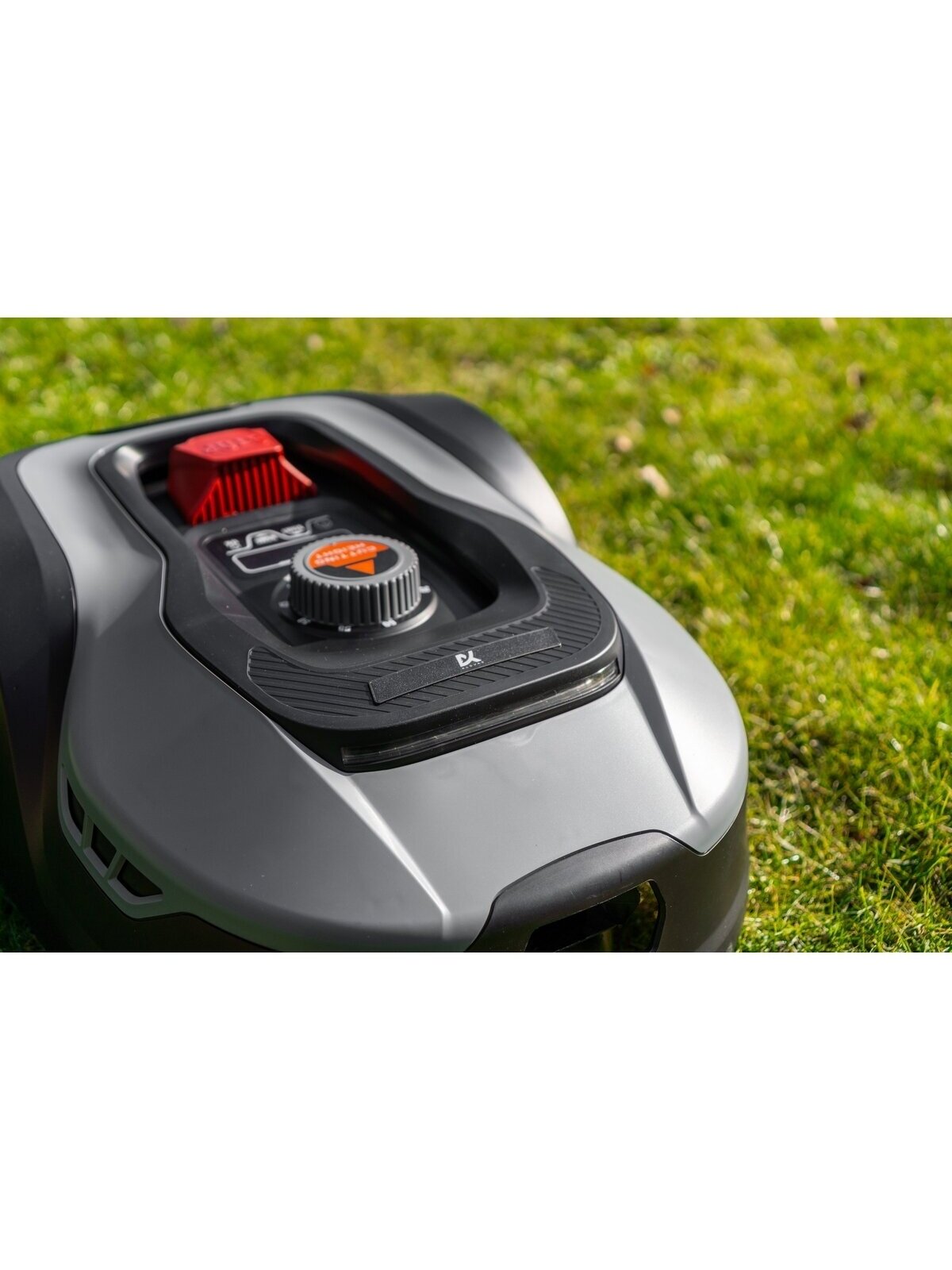 Vejos robotas MA1001M20V 6 Vejos robotas MA1001M20V 6