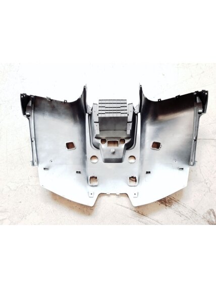 WHITE REAR FENDAR 1 WHITE REAR FENDAR 1